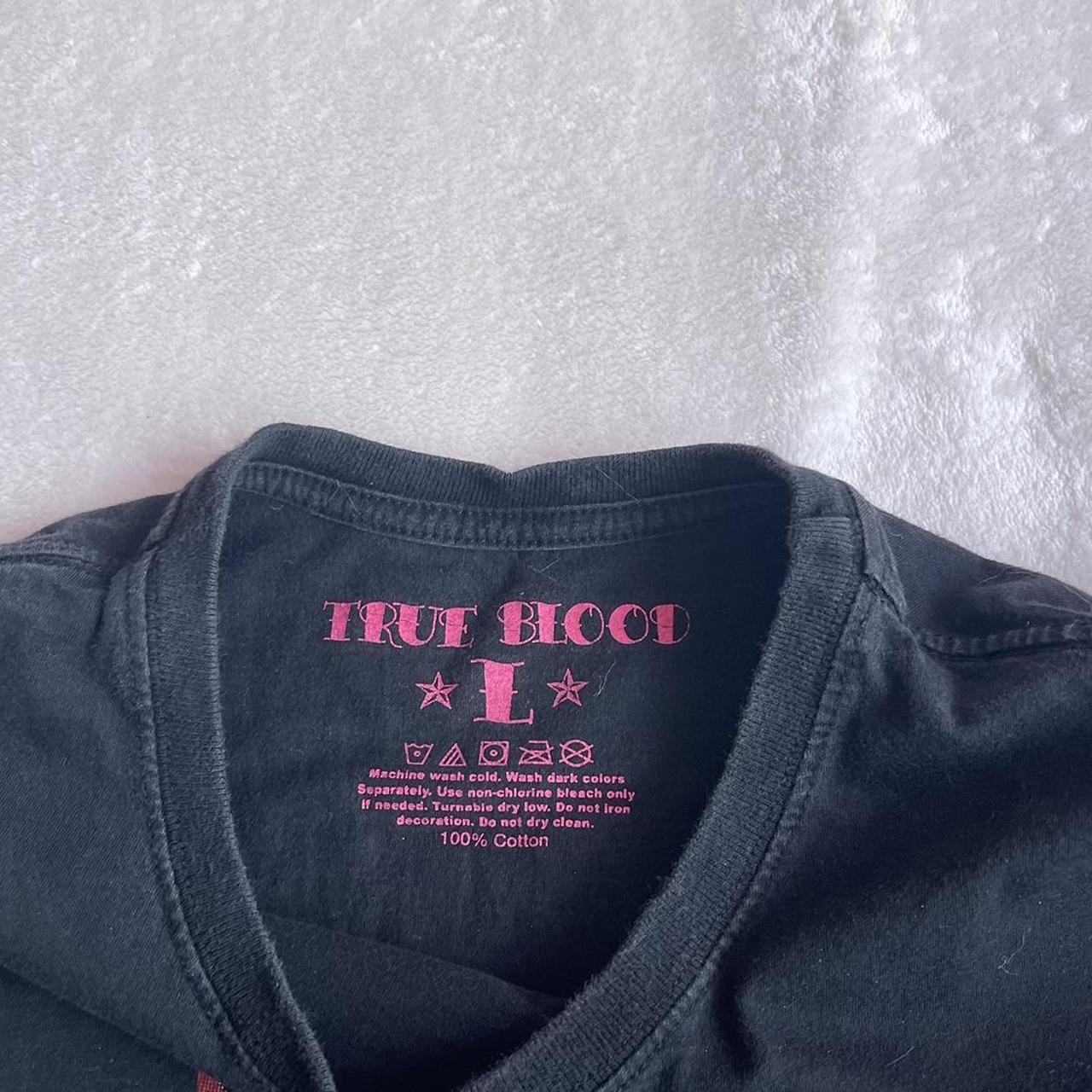 ♡ 2000s goth grunge baby tee ♡